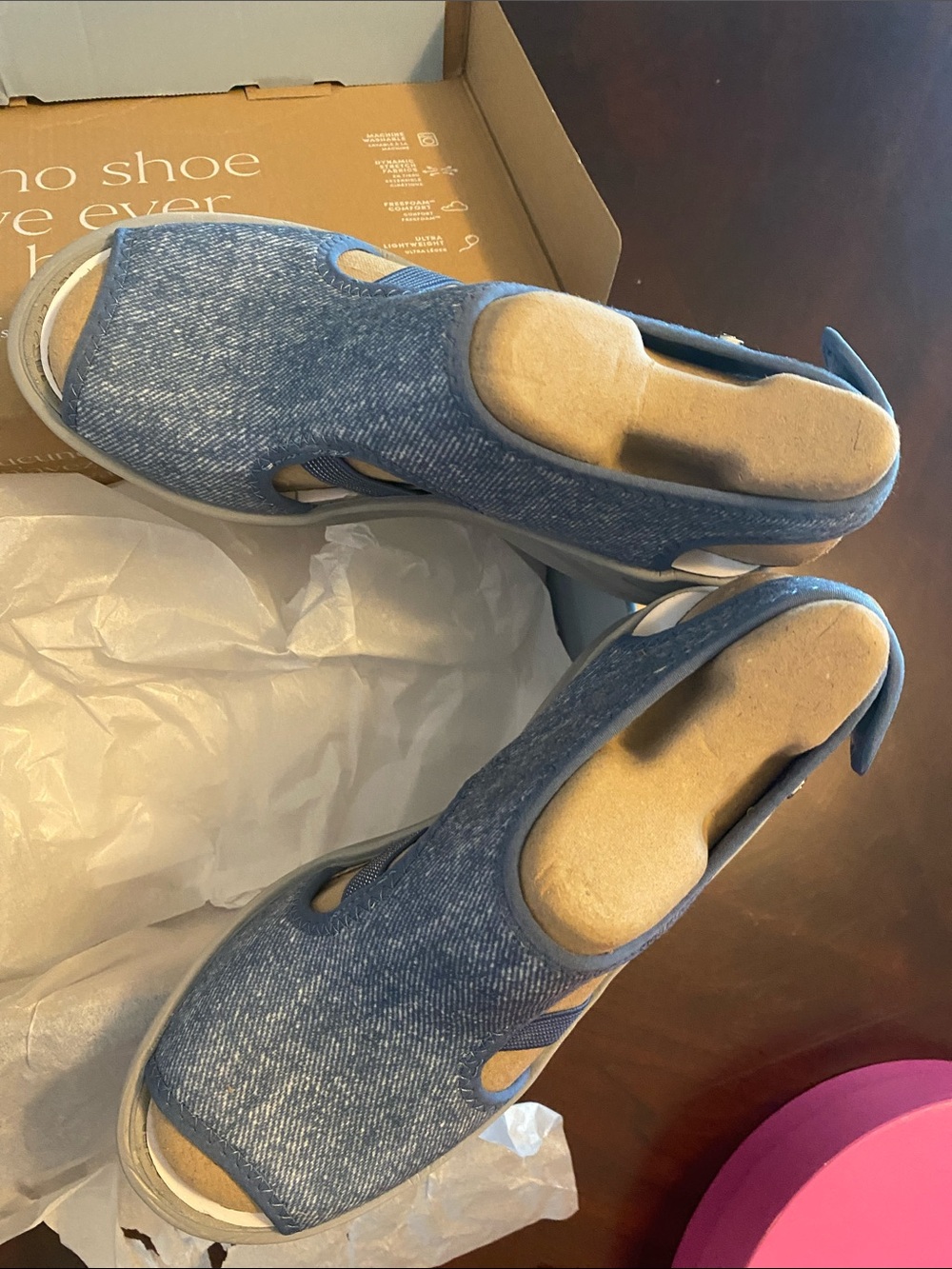 BZEES Dream Denim  8 wide blue  wedge sandal boxed  new
